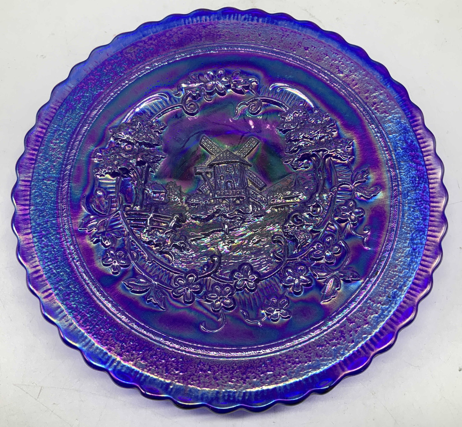 Vtg Imperial Cobalt Carnival Glass Windmill Plate (1 of 6)