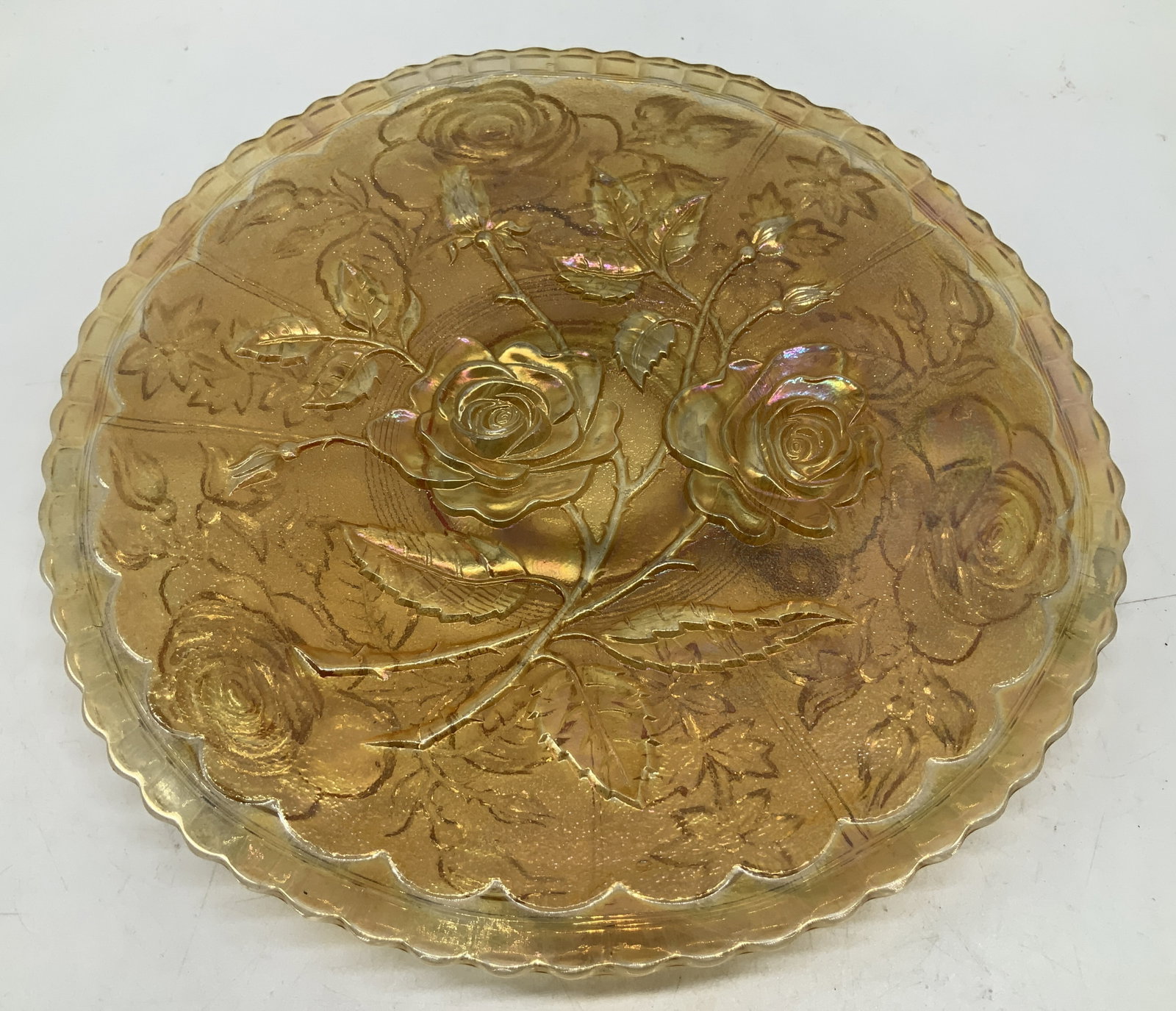Vtg Open Rose Carnival Glass Plate (1 of 6)