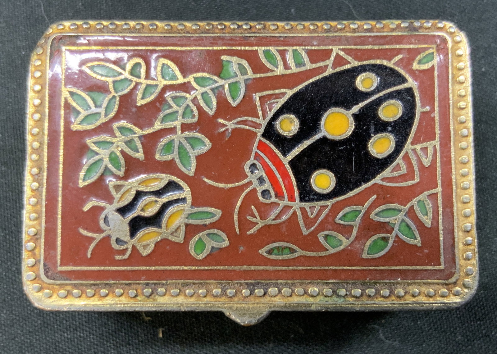 Vtg Chinese Cloisonne Enamel Ladybug Pillbox (1 of 6)