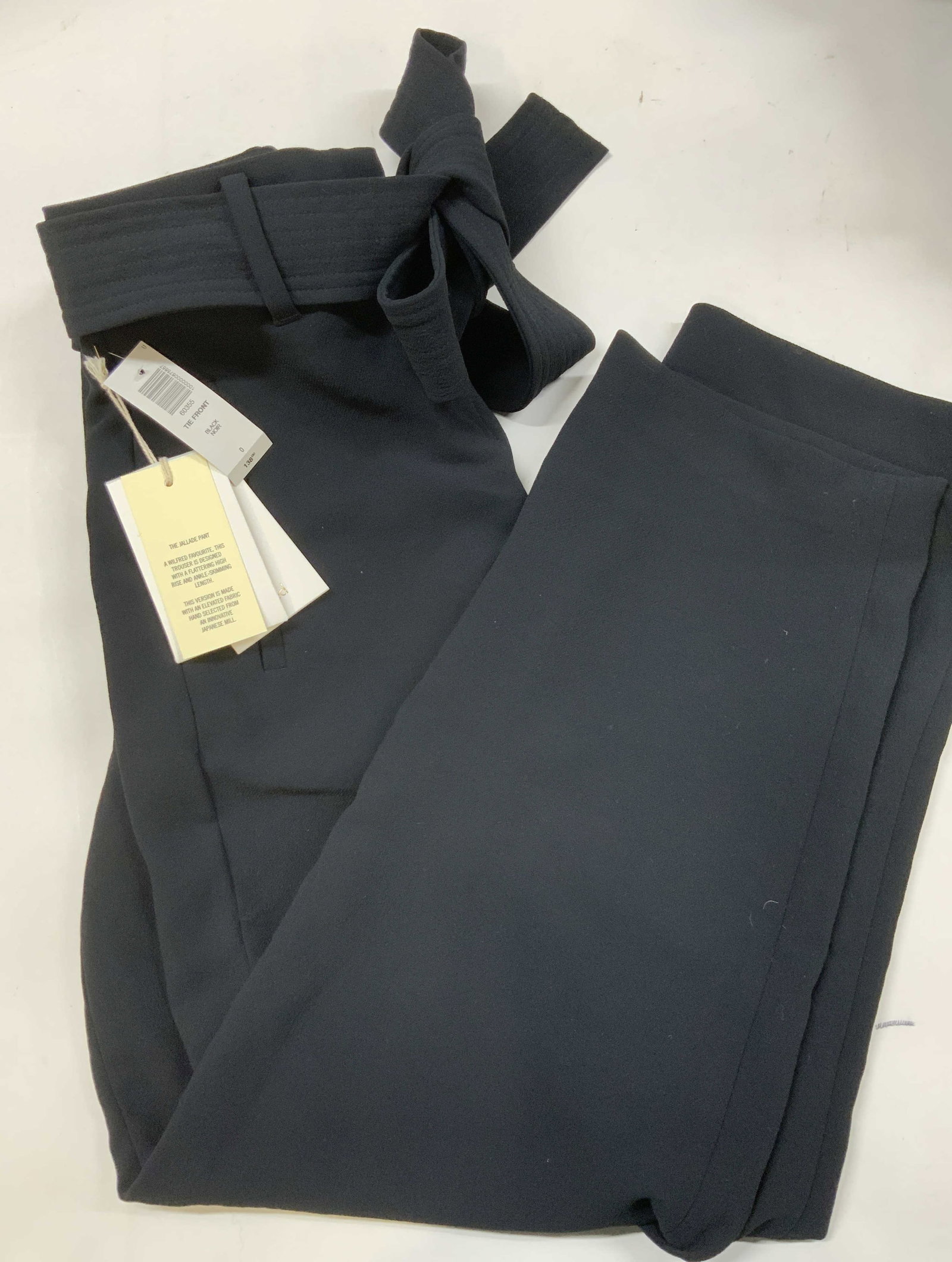 Vntg Wilfred Jallade dress pant with tie belt NWT: Vintage Wilfred Jallade pant. New With Tags. Today sold at Aritzia and known as the Wilfred Tie-Front pant. Size 0. Features an elegant high waist , and relaxed yet classic straight leg fit. Designed 