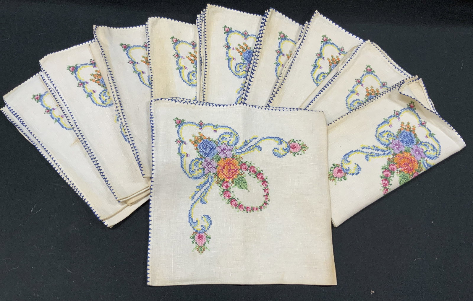 Vtg Lt10 Cross Stitch Floral Linen Dining Napkins (1 of 6)