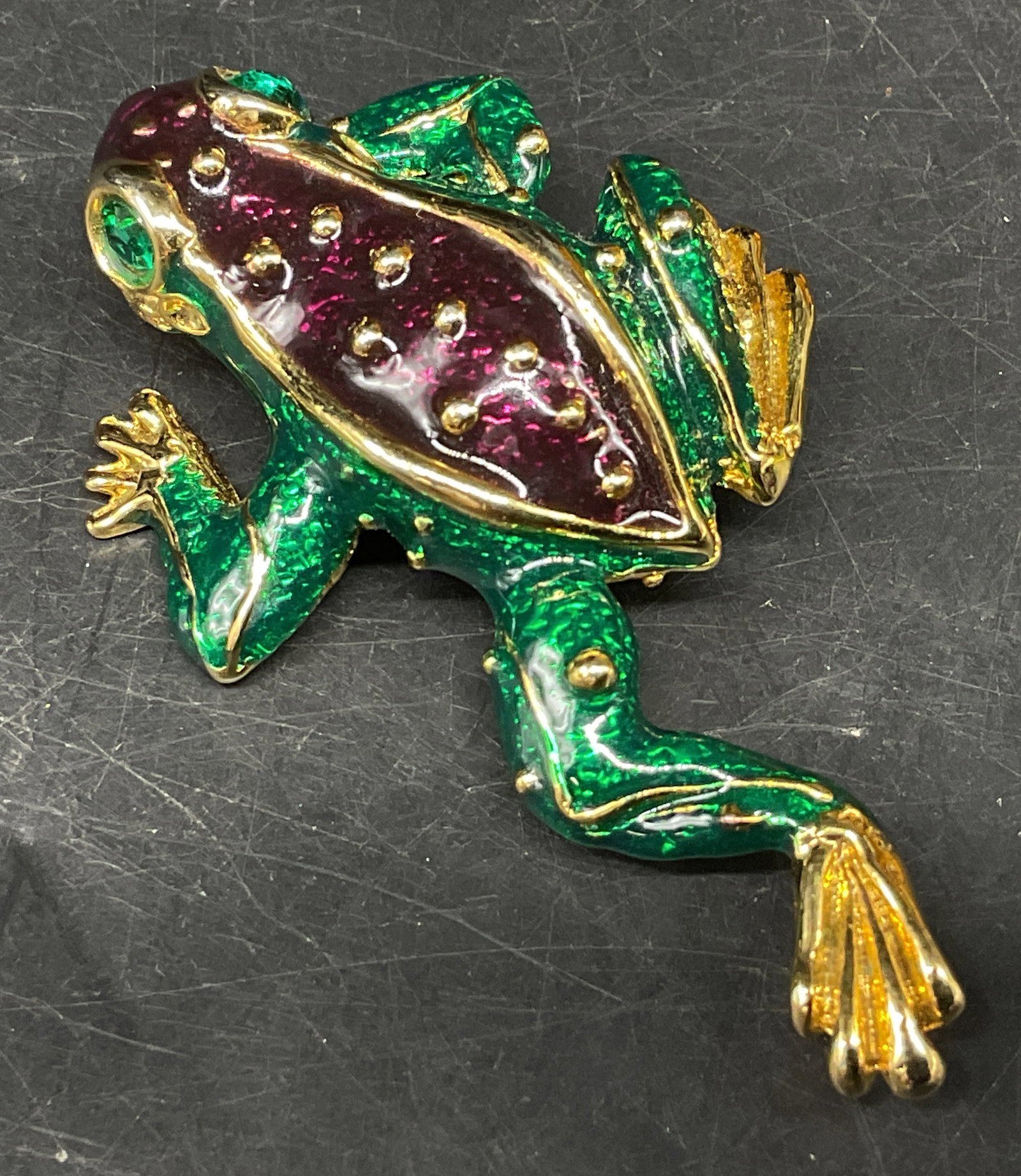 Vtg Cold Enamel Tree Frog Costume Brooch (1 of 7)