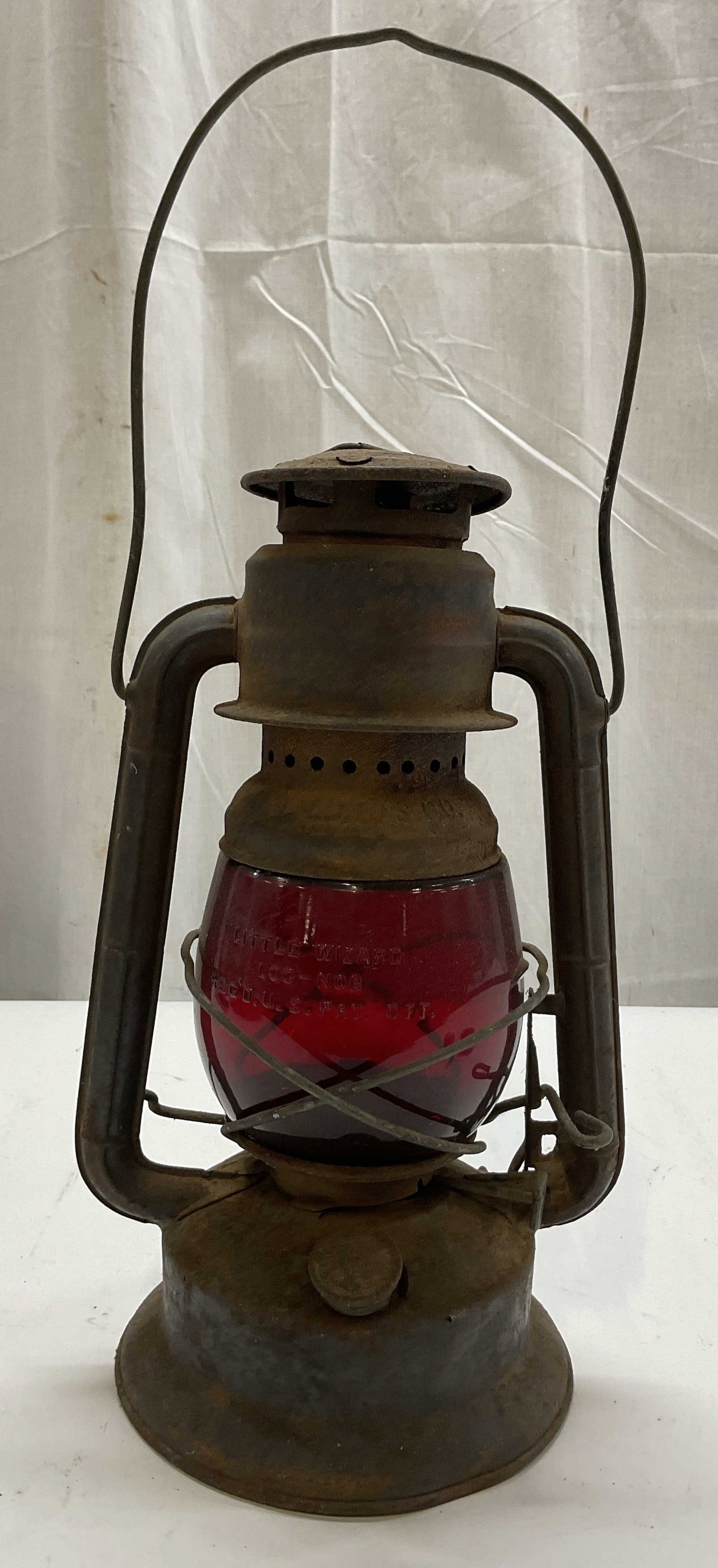 1900s Vtg Dietz Little Wizard Kerosene Lantern USA (1 of 7)