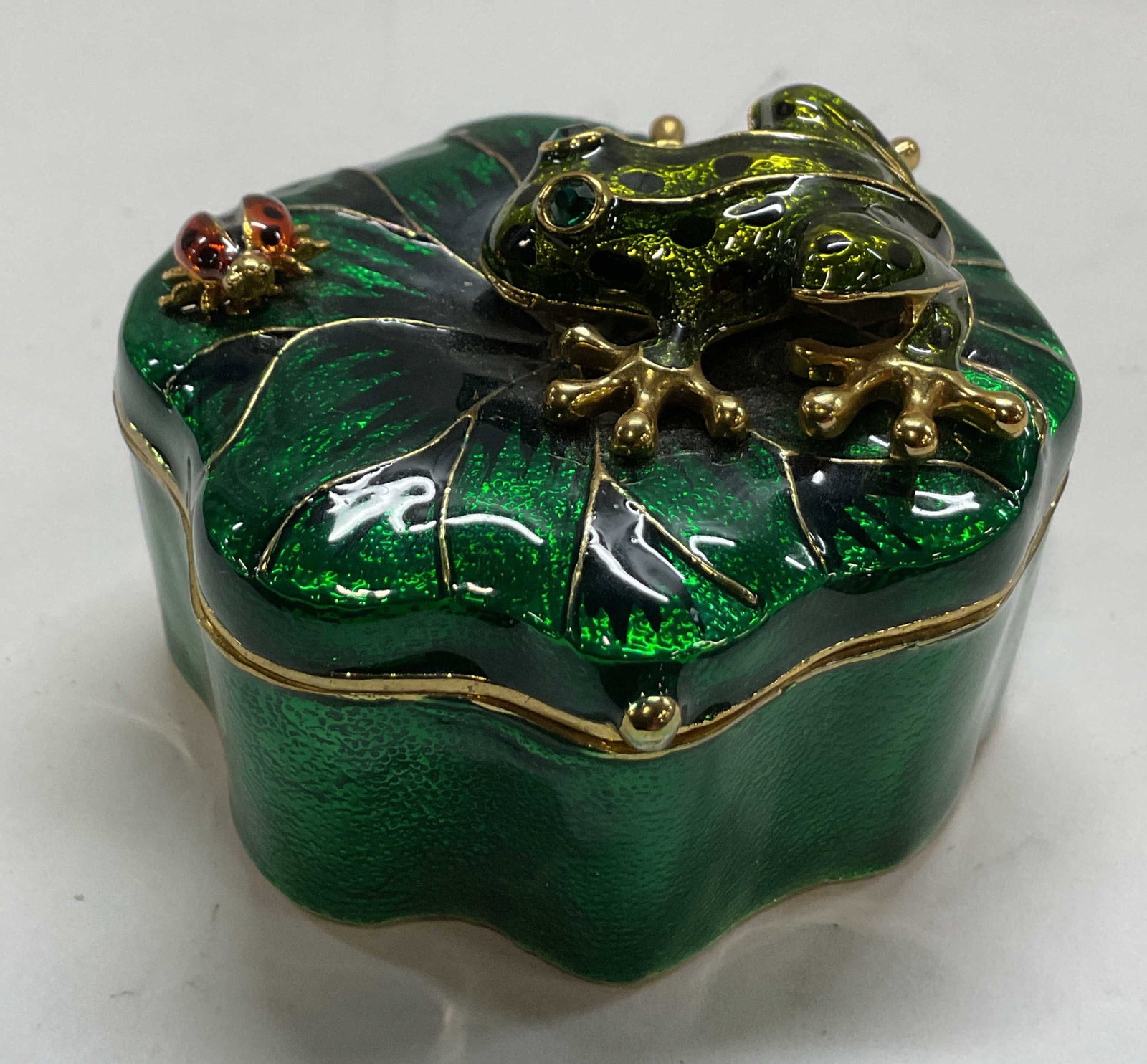 Vintage Enameled Metal Frog Trinket Box (1 of 7)