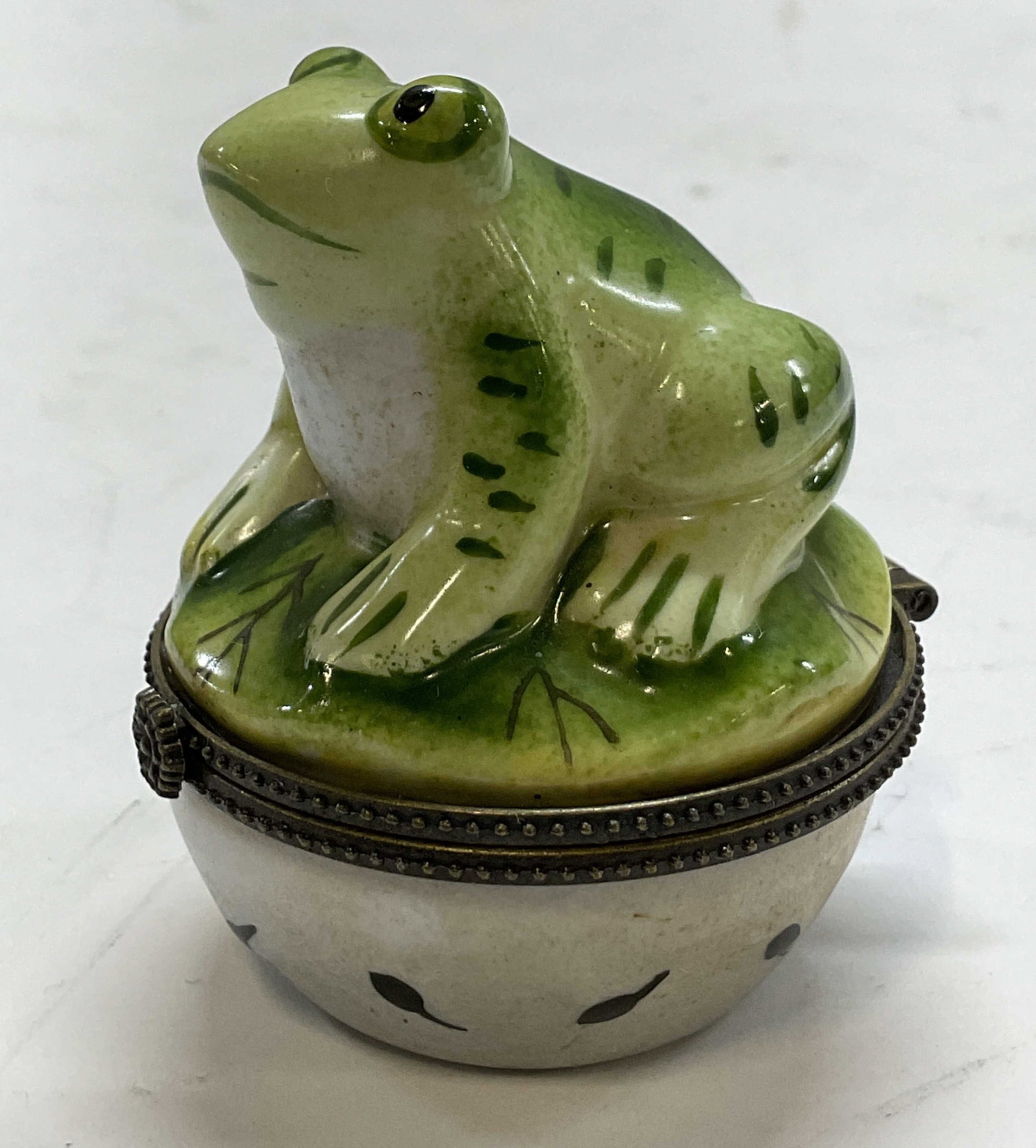 Vintage Porcelain Frog Hinged Trinket Box (1 of 7)