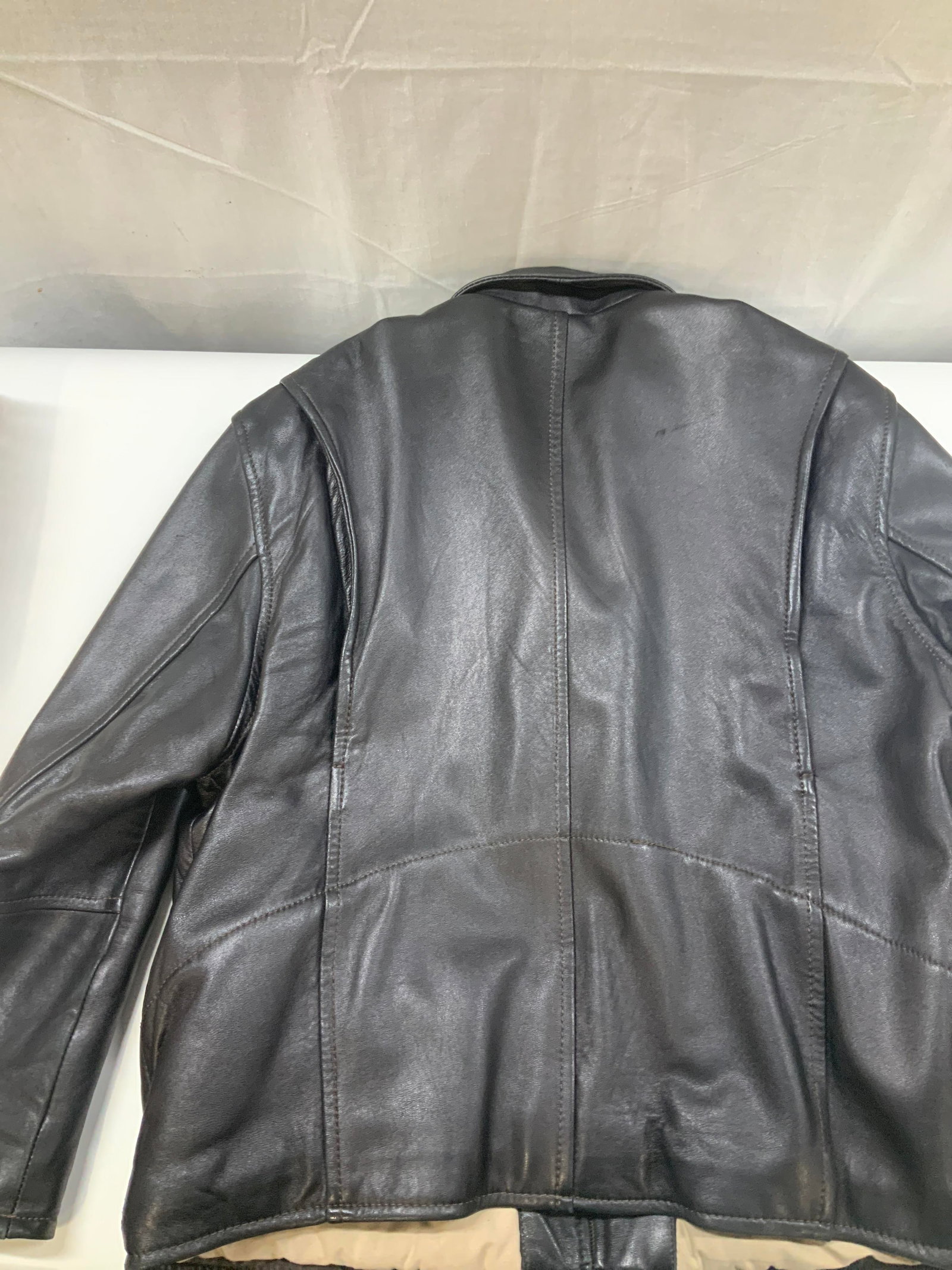 Vntg IZOD leather jacket - 2