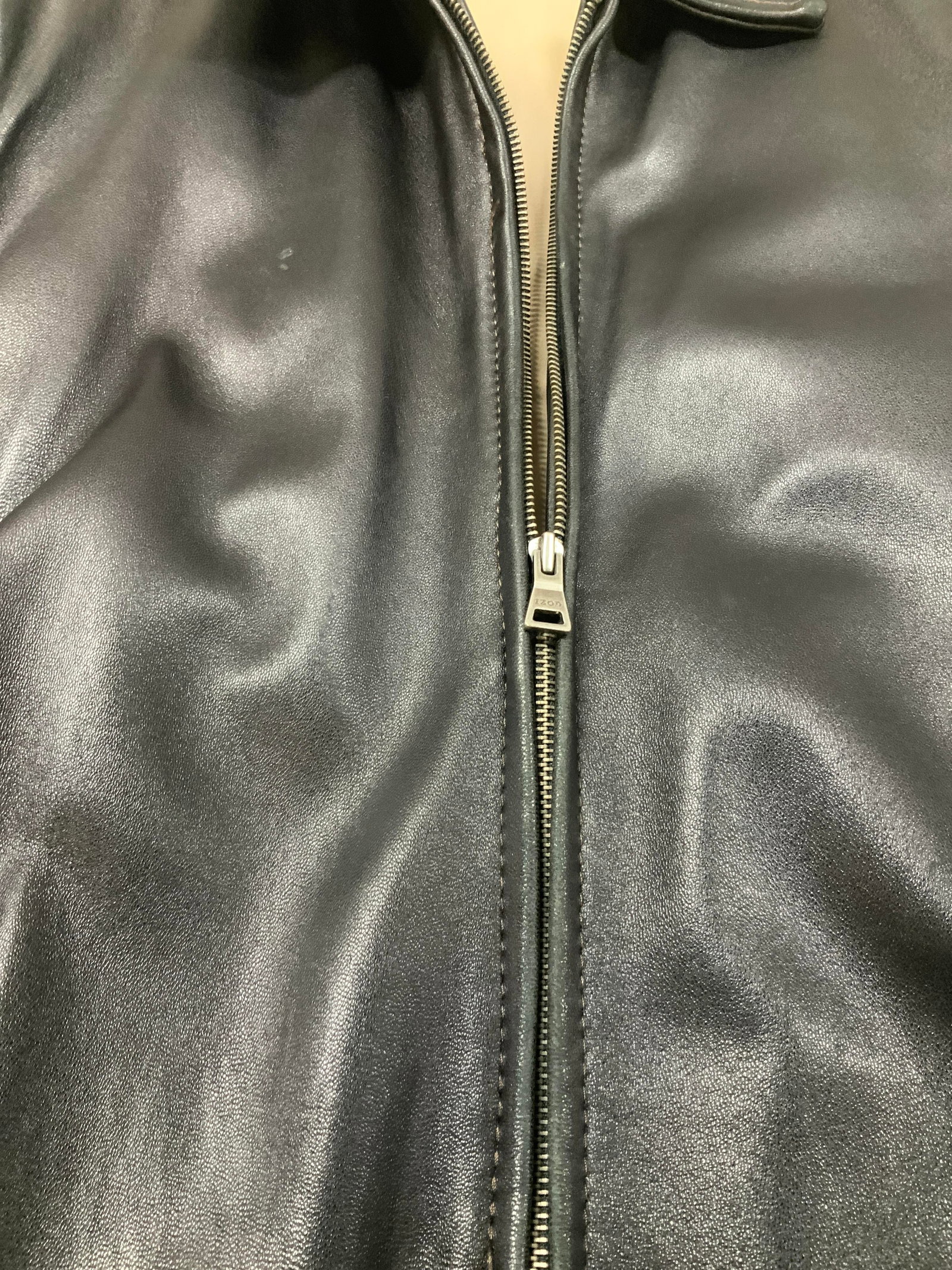 Vntg IZOD leather jacket - 3