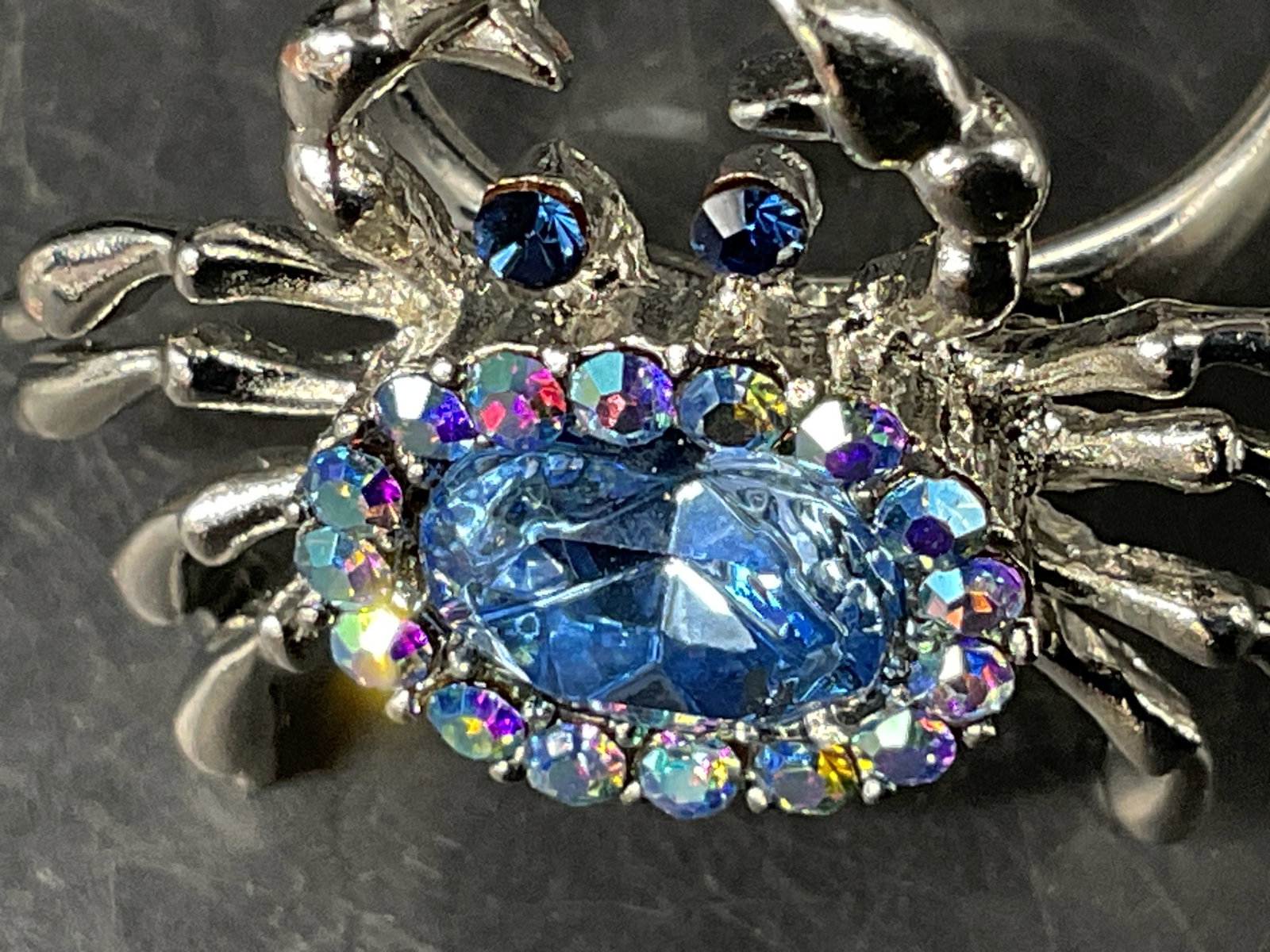 Silver-Toned Rhinestone Crab Ring - 5