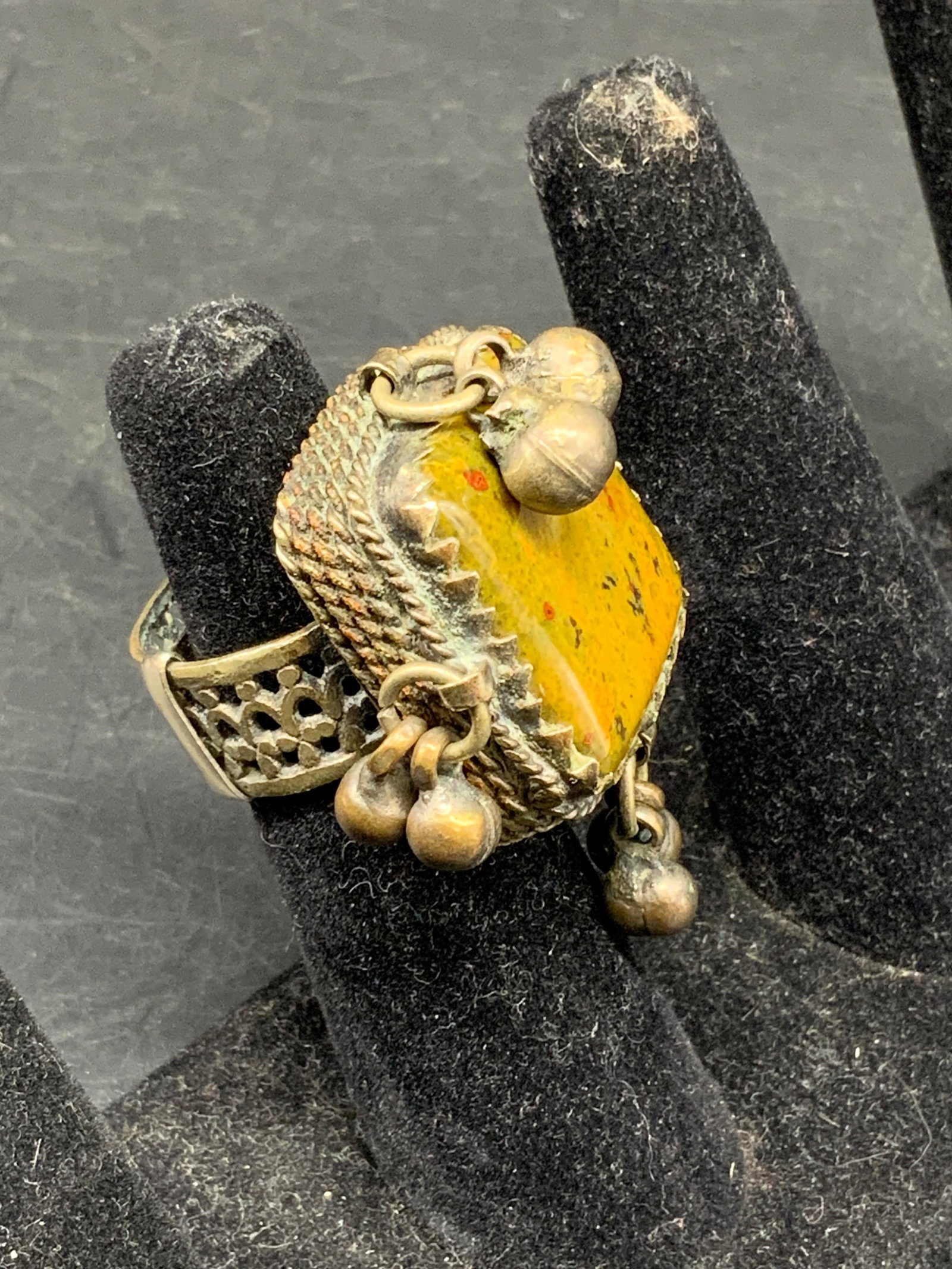 Vntg Amulet Silver Stone Bead Ring - 2