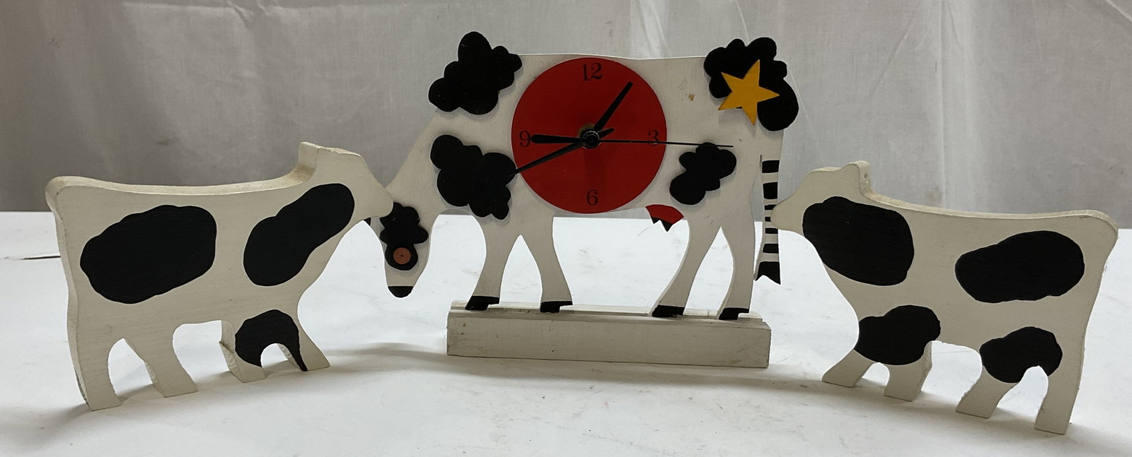 Lot 3 Vtg Deco Wooden Cow Figures & Clock USA (1 of 11)