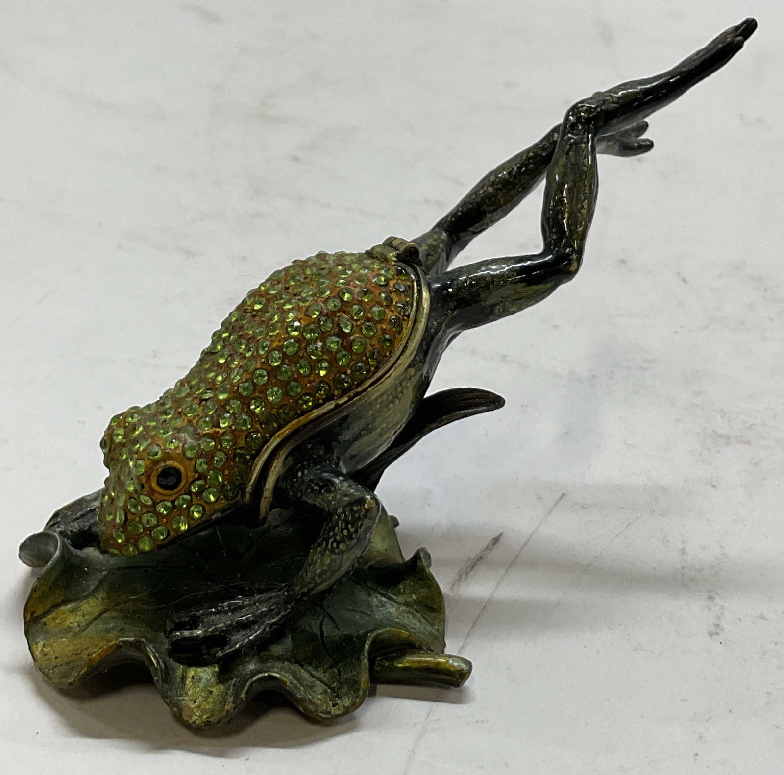 Clem Hopper Diving Frog Hinged Trinket Box (1 of 7)