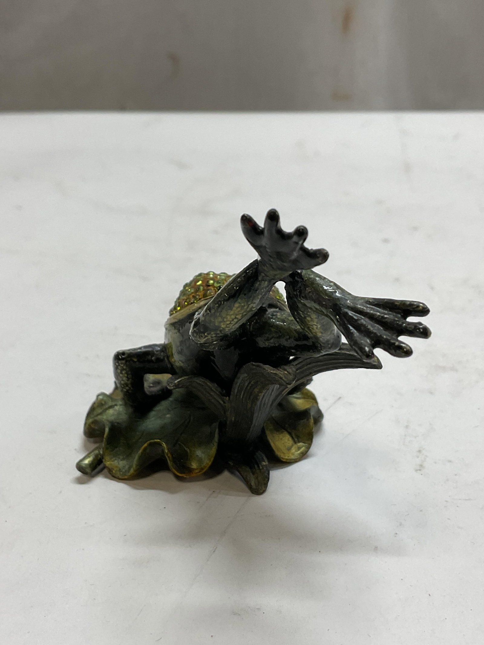 Clem Hopper Diving Frog Hinged Trinket Box - 2