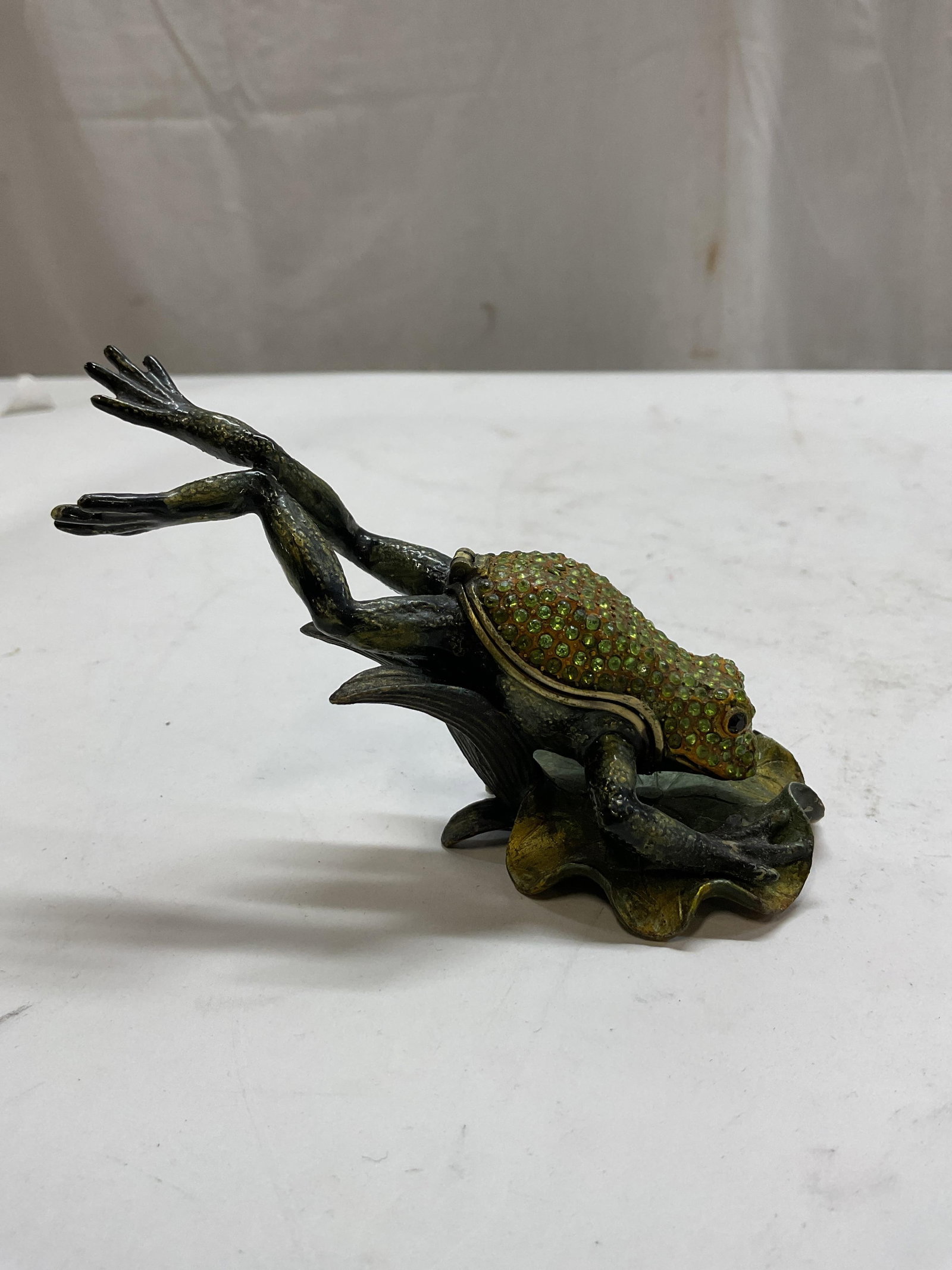 Clem Hopper Diving Frog Hinged Trinket Box - 3