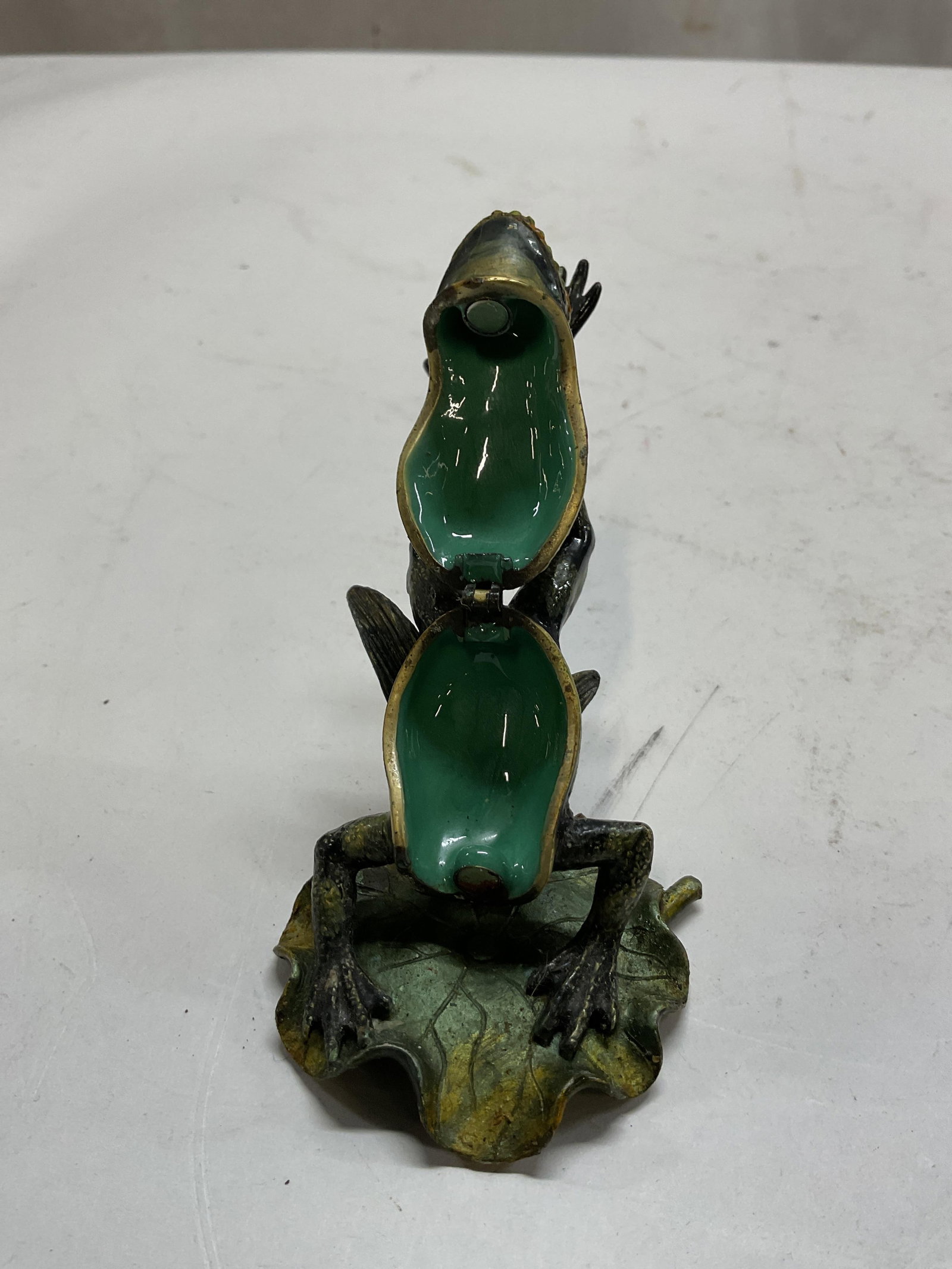 Clem Hopper Diving Frog Hinged Trinket Box - 7