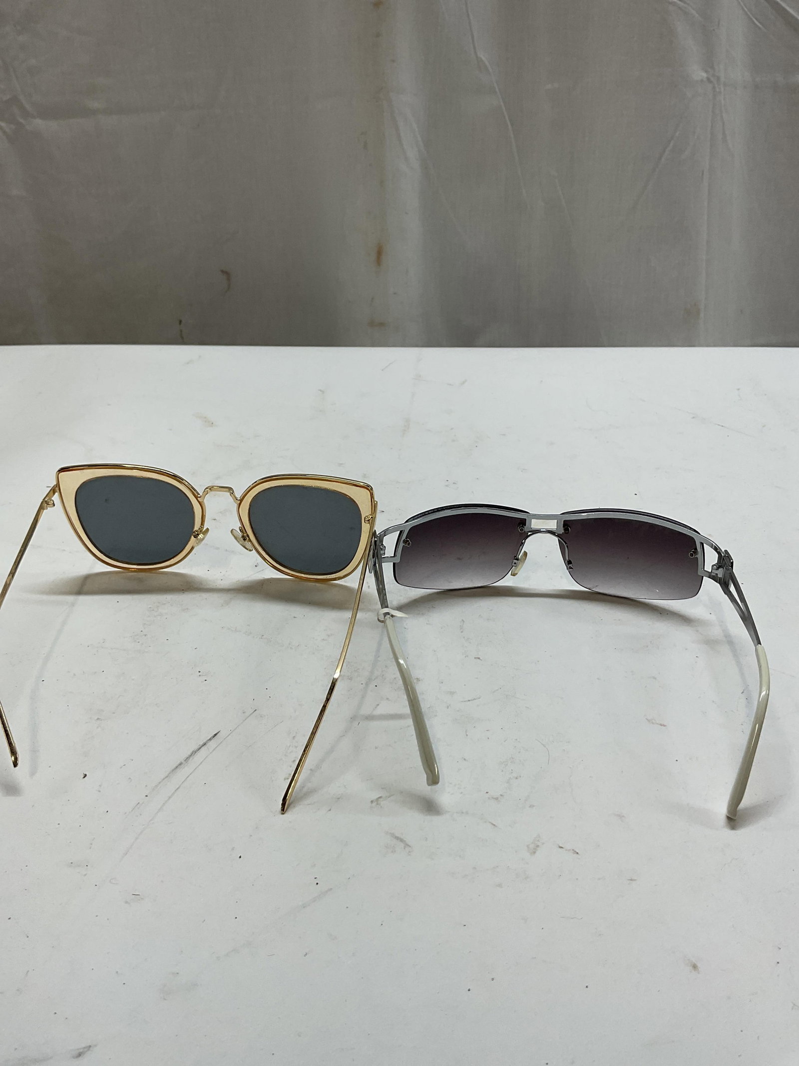 Lot 7 Assorted Sunglasses - 6