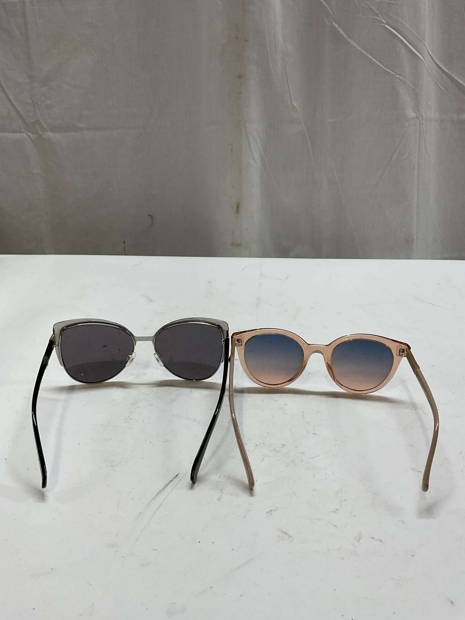 Lot 7 Assorted Sunglasses - 9