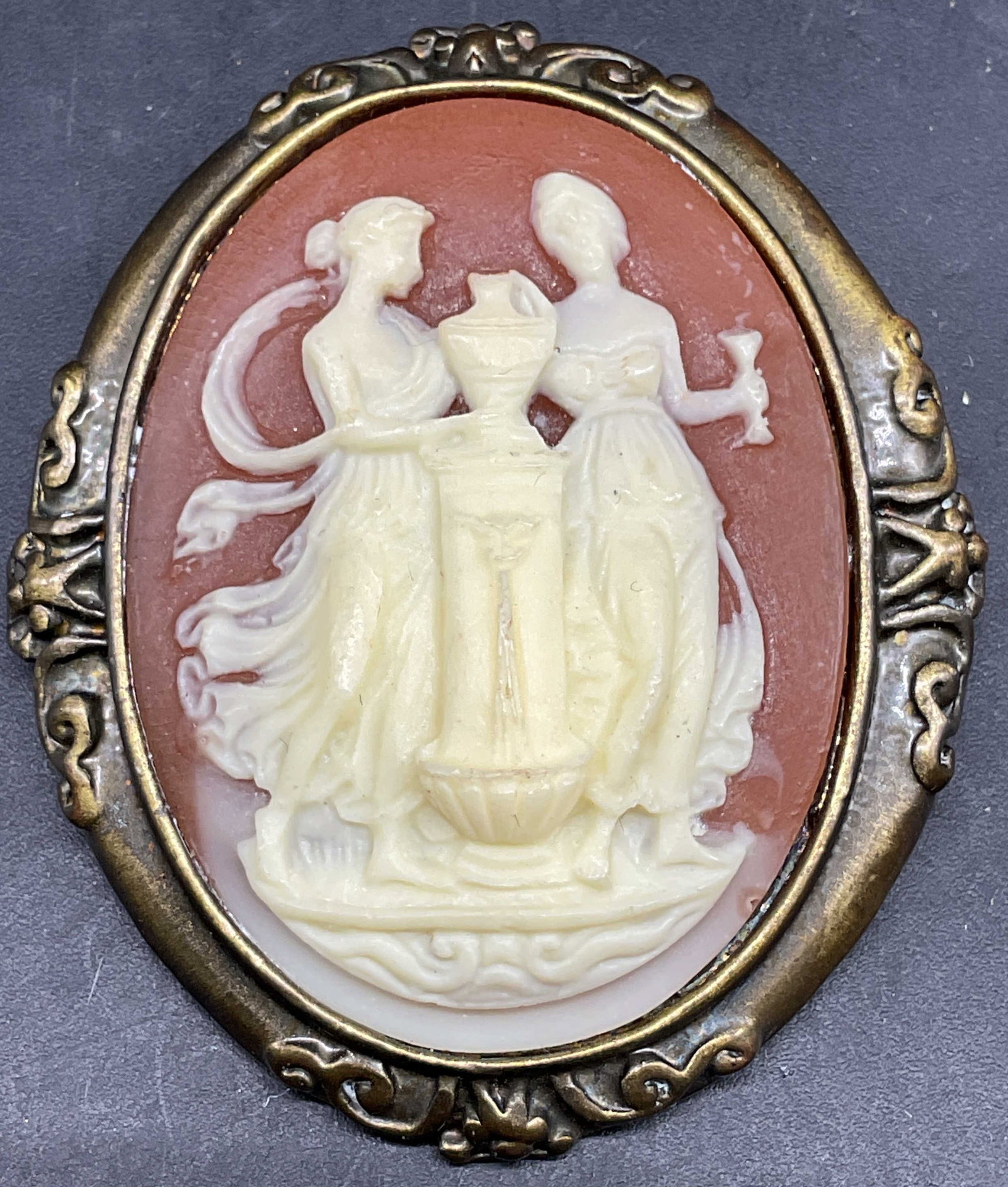 Vintage Gold Tone Cameo Brooch (1 of 6)
