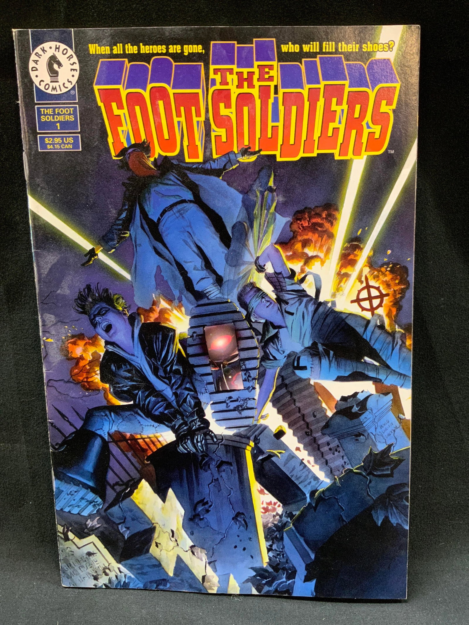 Vtg 1996 The Foot Soldiers #1 Comic Bk: Vintage The Foot Soldiers #1 comic book. Published January 1996 by Dark Horse Comics. Written by Jim Krueger, interior artwork by Michael Avon Oeming, Jason Martin, and Alex Ross. Page # Approx. 32 pg