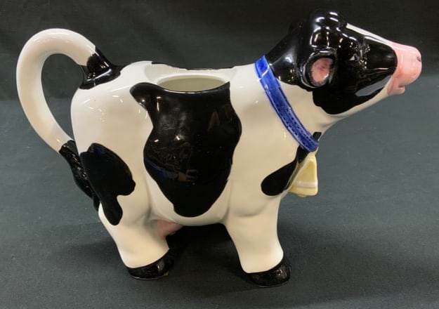 Vtg Midwest Importers Ceramic Cow Pitcher (1 of 7)