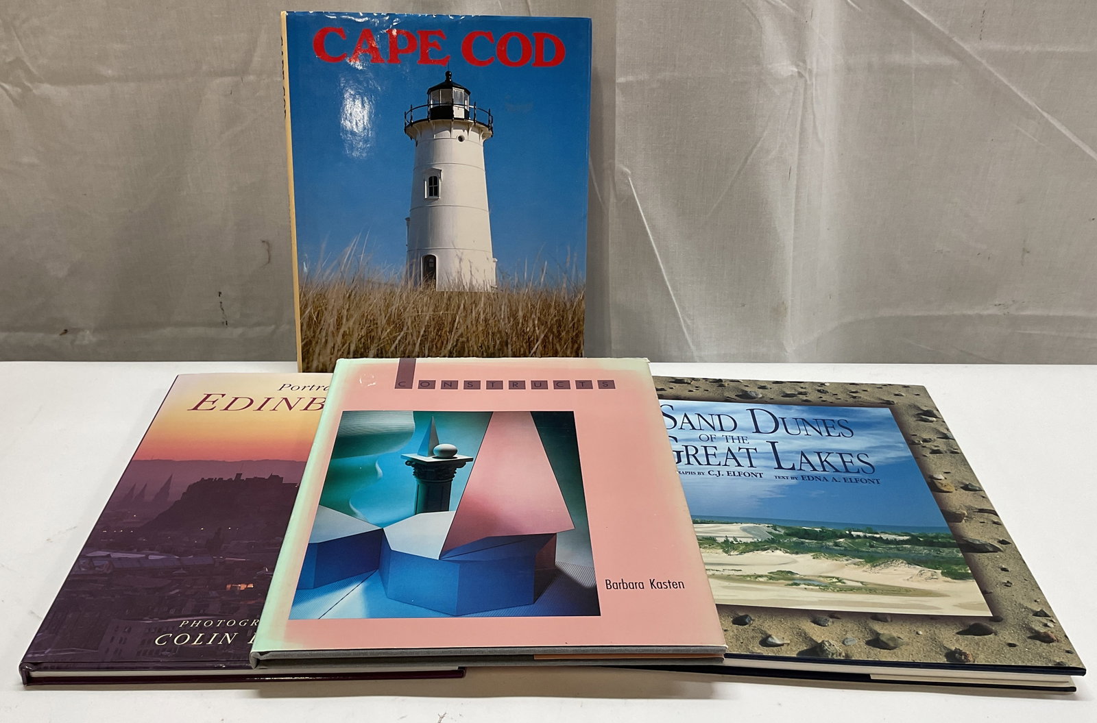 Lot 4 Assorted Art Books Illustrated 1980s-90s+ (1 of 16)