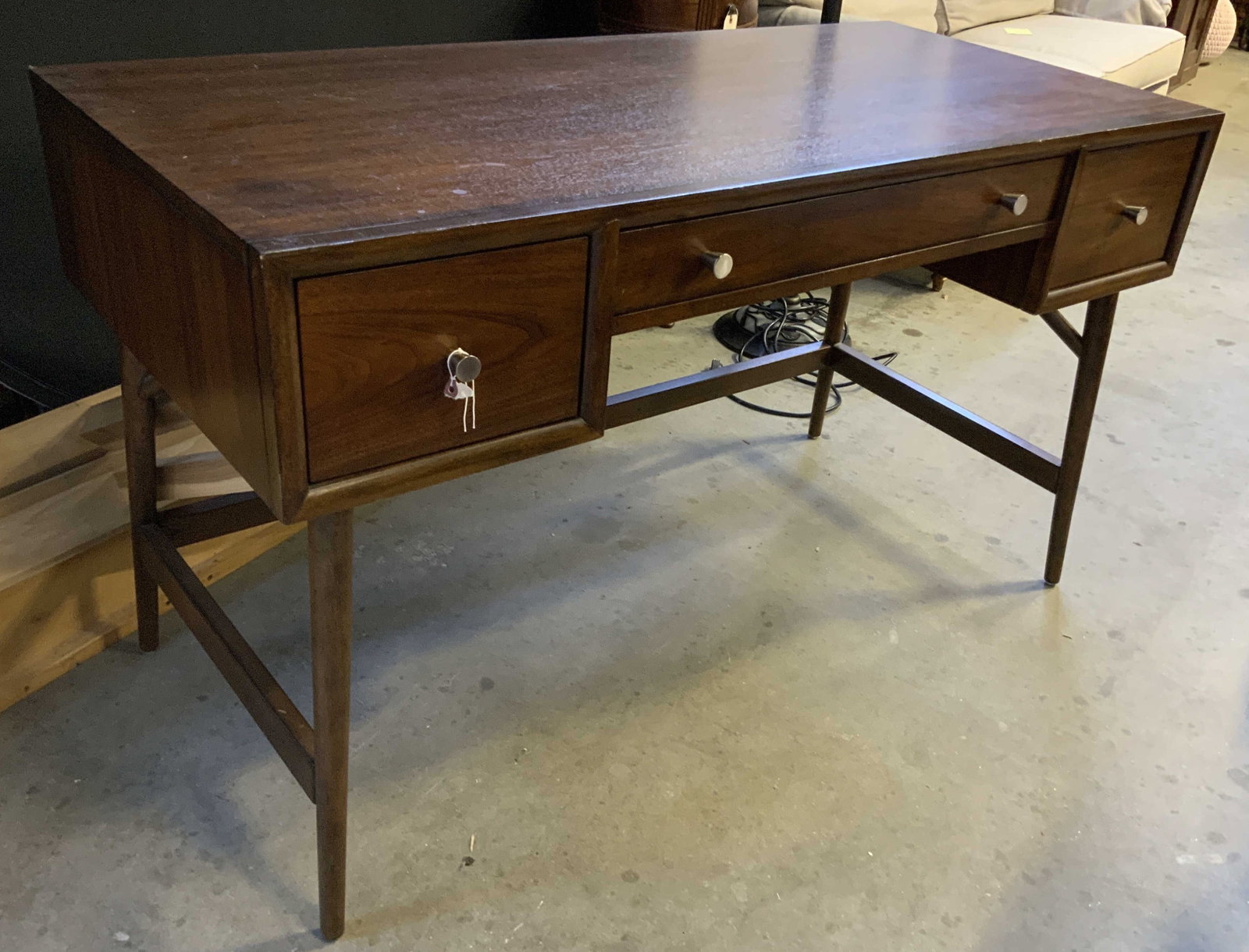 Contemporary Style wood desk (1 of 10)