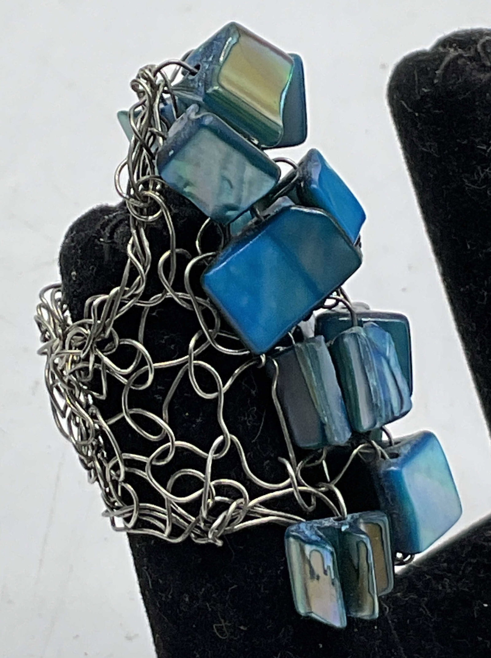 Vintage Blue Mother Of Pearl Wire Mesh Ring (1 of 7)