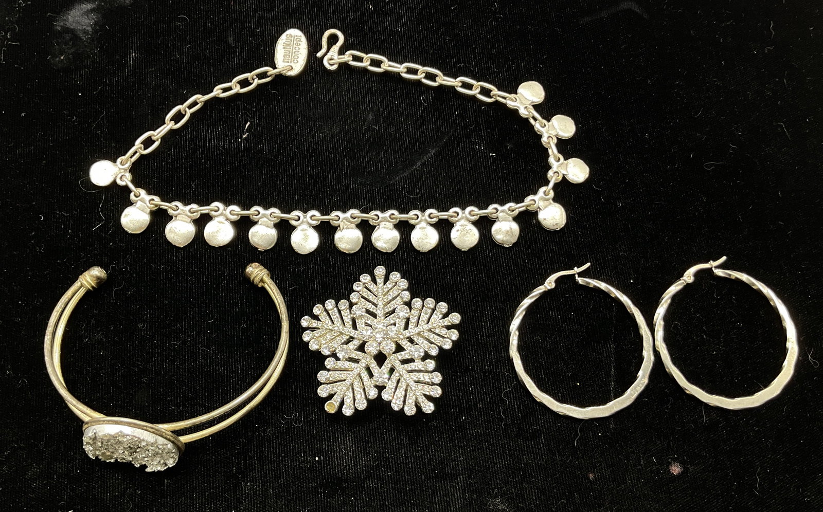 Lot 4 Vtg Assorted Silver Toned Jewelry (1 of 12)