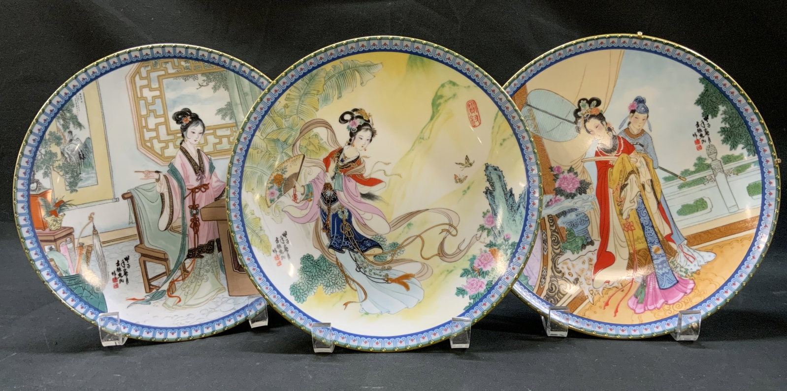 Vtg 1985-87 Lt3 Jingdezhen Porcelain Plates IOB: Vintage Lot of 3 Imperial Jingdezhen Porcelain Plates. Designed by Artisan Jiang Xie Bing. In original boxes with original insert slips. Date from 1985-1987 Measures approx. 8.5 diameter inches Vintag