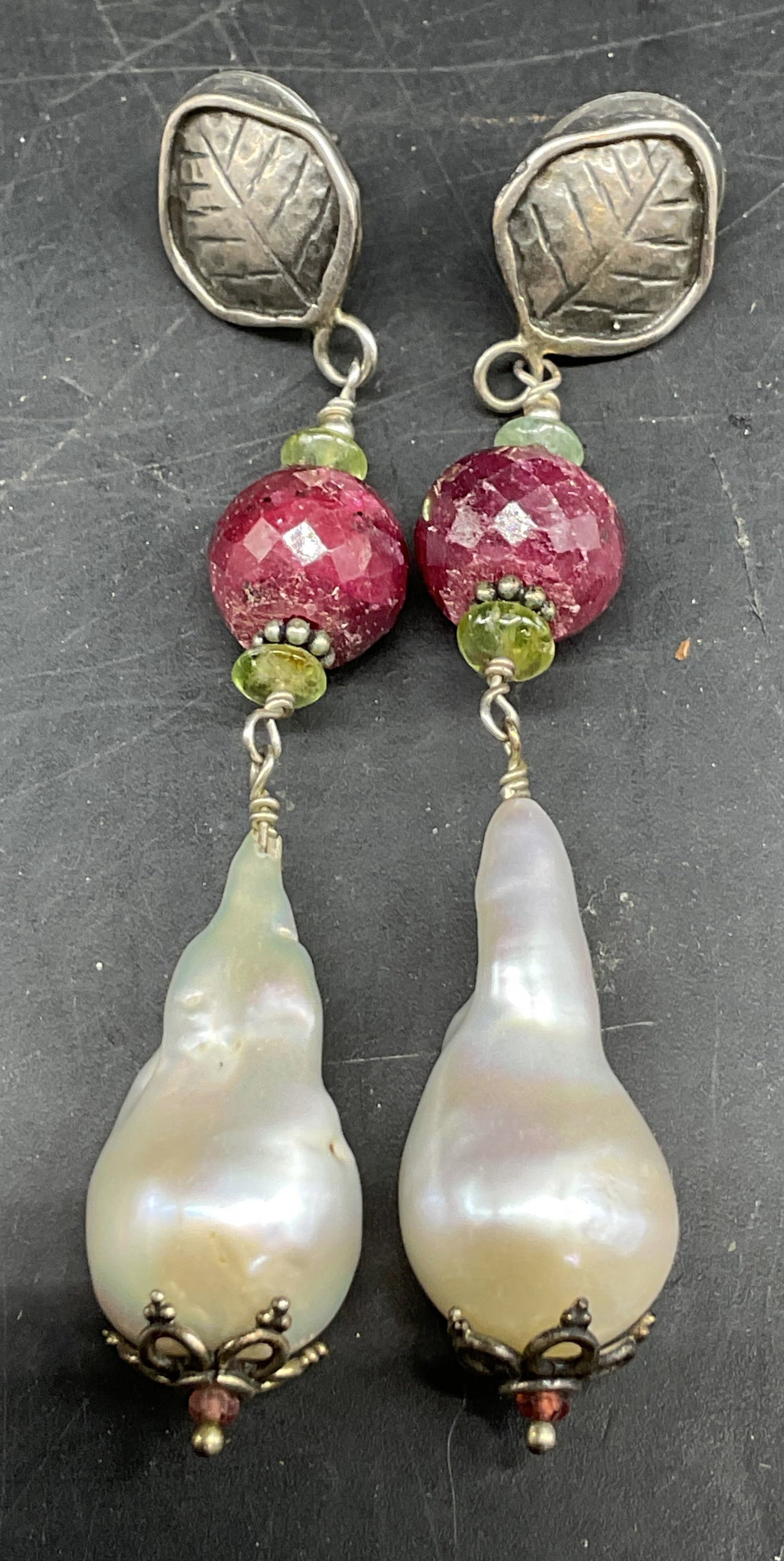 Vtg Silver Tnd Pearl & Semiprecious Drop Earrings (1 of 7)