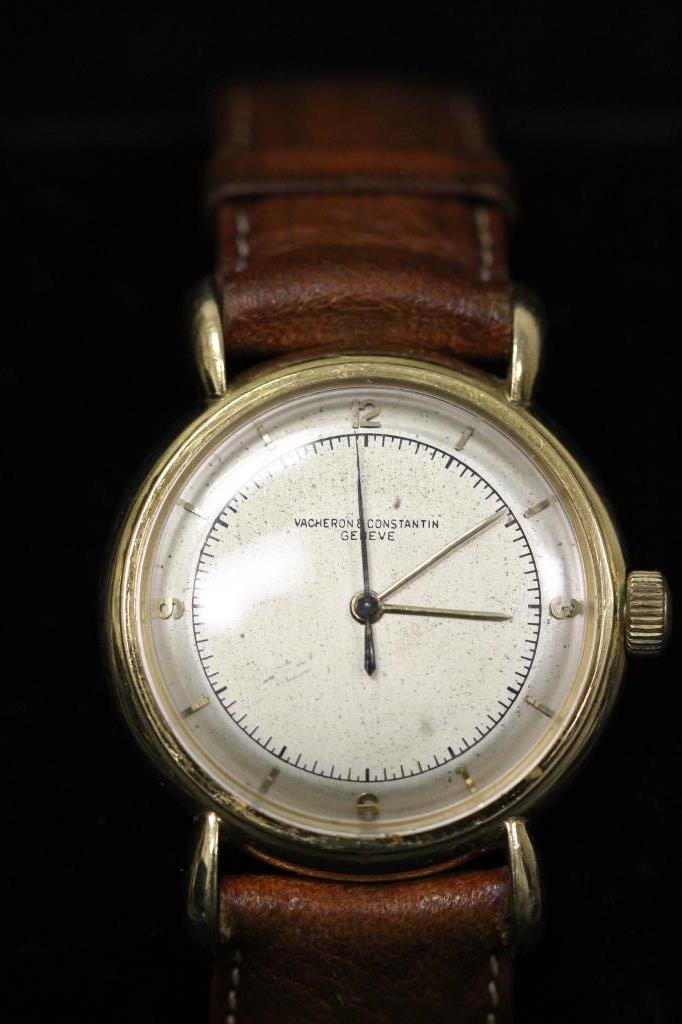 Vacheron Constantin Geneve Yellow Gold Watch: 1942 Vacheron & Contantin Geneve 18k yellow gold watch with rare "bear claw." Freshly services 17 jeweled caliber v446 movement serial number 458507. Original dial with gold indexes, curved minute & h