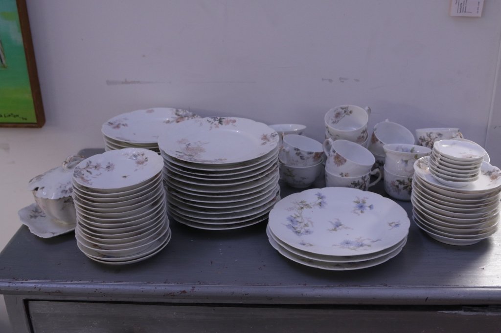 Large Antique Dinner Service by Limoges: Covered tureens, 2 serving platters, plates in 6 sizes teacups in 2 designs