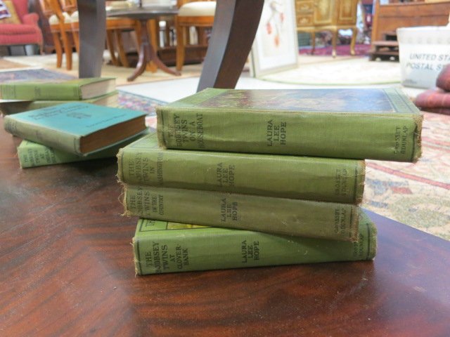 Charlotte Bronte's "Jane Eyre" & 16 Vintage Books: Globe Book Company, NYC. 8" x 6" Hard Cover "Jane Eyre" and a collection of 16 antique books.