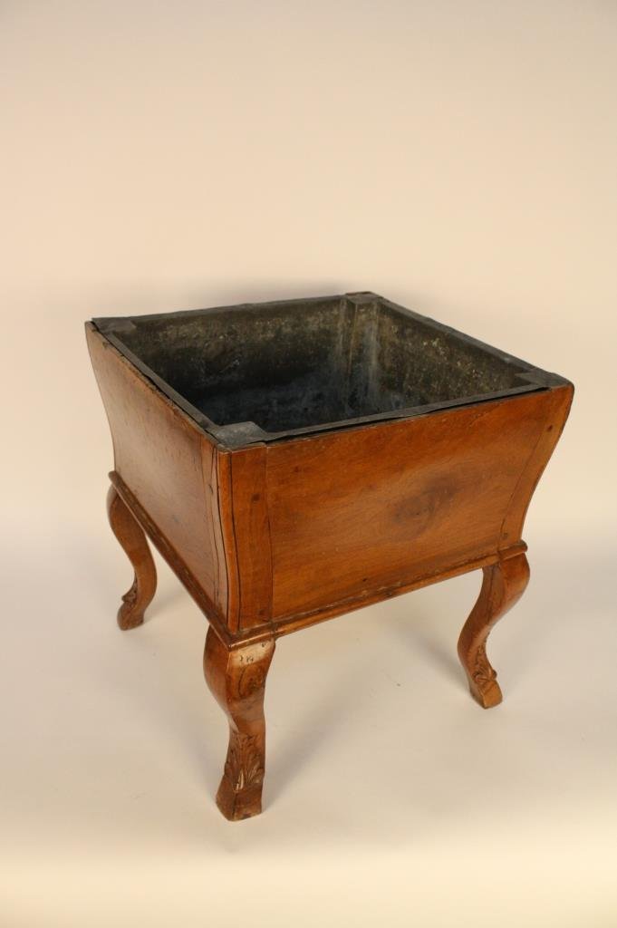 French Antique Walnut footed planter C.1790-1810: Antique French carved walnut planter on short cabriolet legs. Carved feet and lead liner. Circa 1790-1810. Appraised and insured for $2407. Purchased in France and brought to Greenwich Estate. Antique