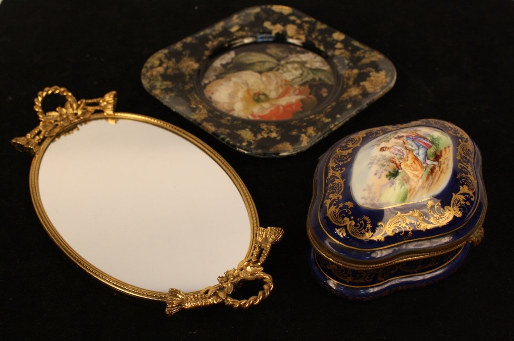 Three Womens Vanity Desk Articles (1 of 8)