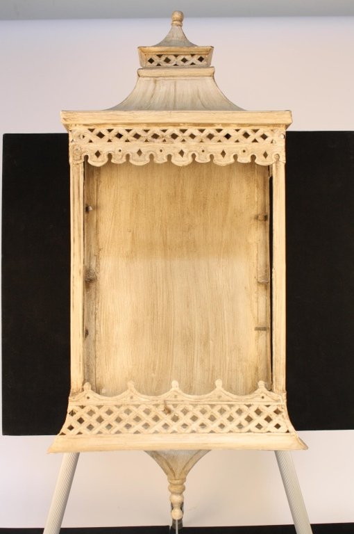 Tole Bigota Hanging Shelf Display (1 of 4)