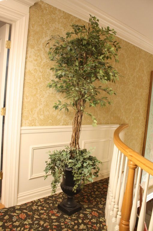 Cast Iron metal planter with tree (1 of 3)