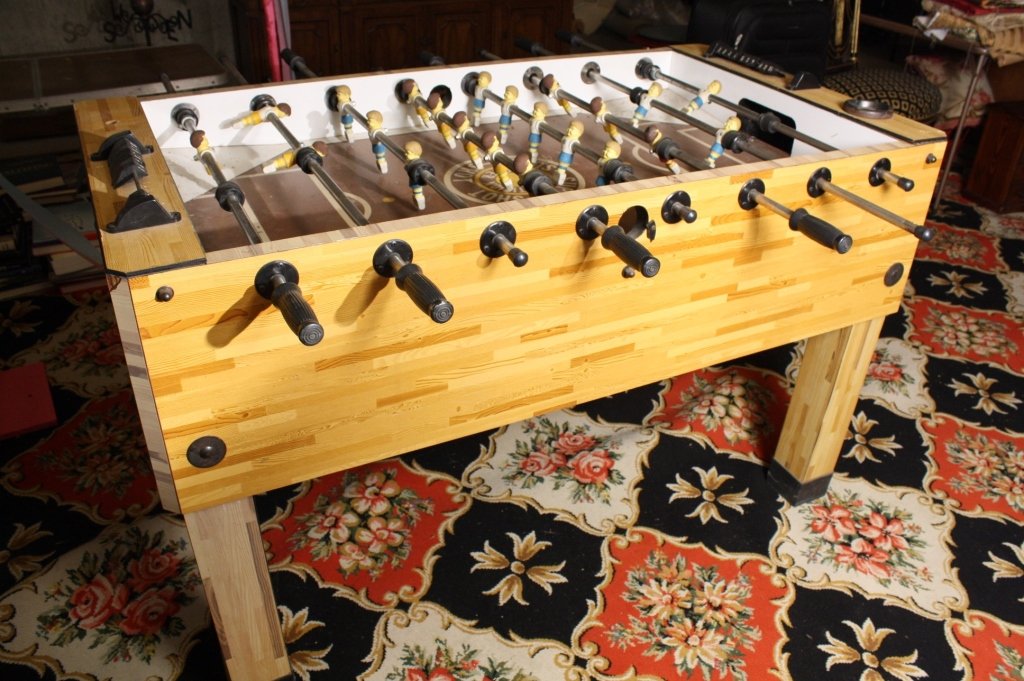 Vintage Foozball table (1 of 8)