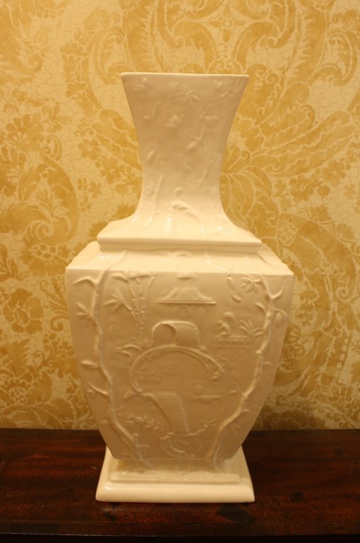 LORIN MARSH Asian Design Porcelain Vase (1 of 4)