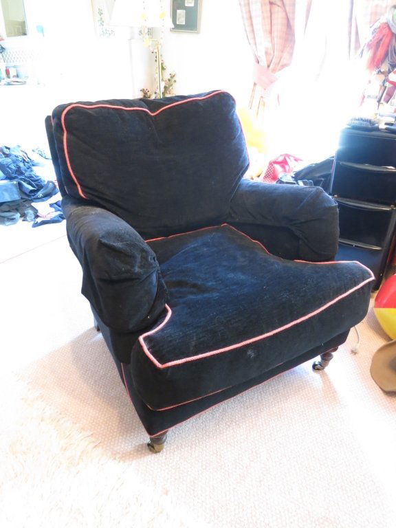 COUNTRY WILLOW LEE Chenille Club Chair (1 of 7)