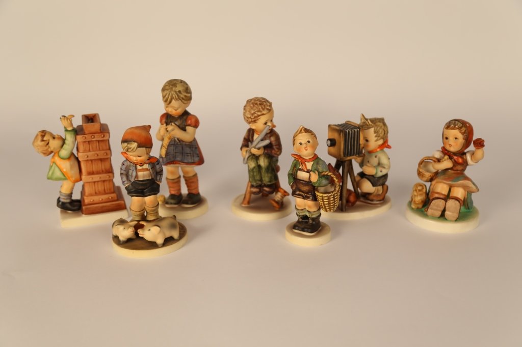 HUMMEL  Group Lot of Seven Smaller Children (1 of 5)