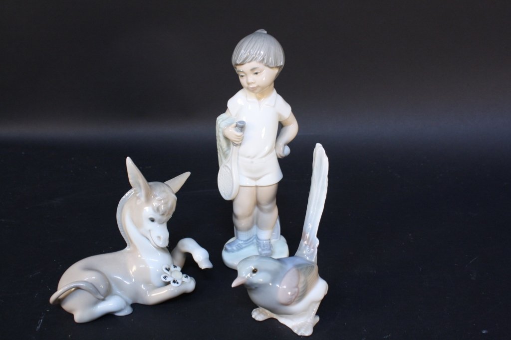 Two LLARDRO Porcelains and ZAPHIR Porcelain (1 of 10)