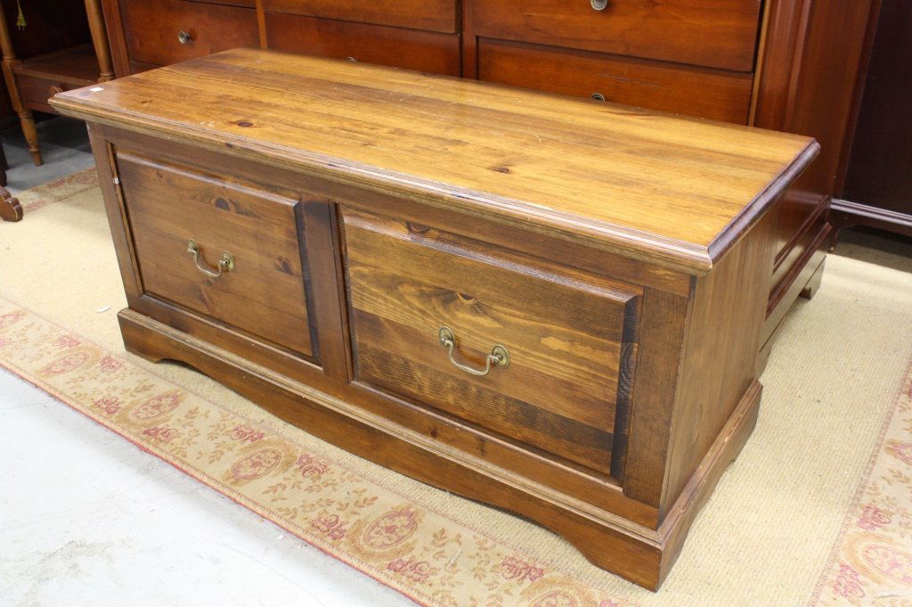 Cedar Chest with imitation drawers on feet (1 of 5)