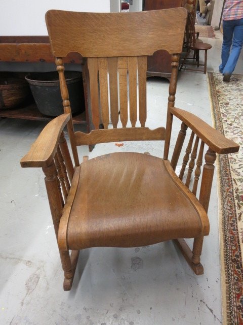 Antique Wisconsin made oak rocker (1 of 4)