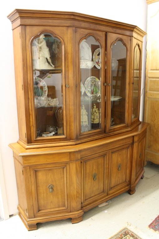 China cabinet breakfront (1 of 6)