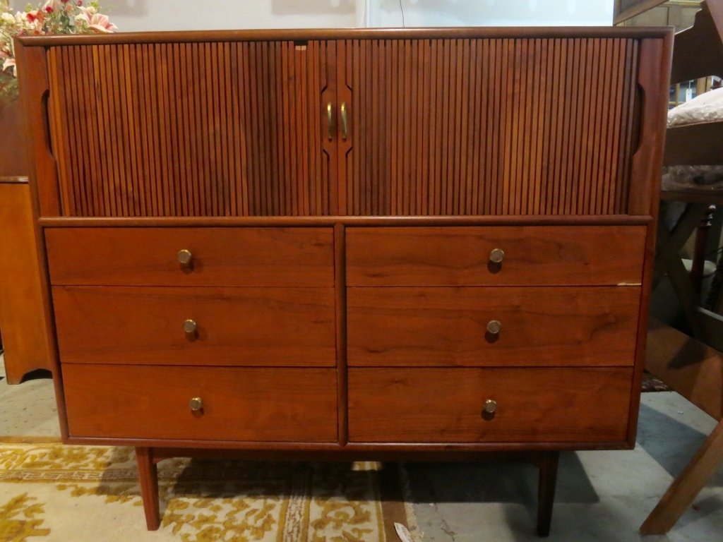 DREXEL Burled Walnut Mid Century Cabinet on legs (1 of 10)