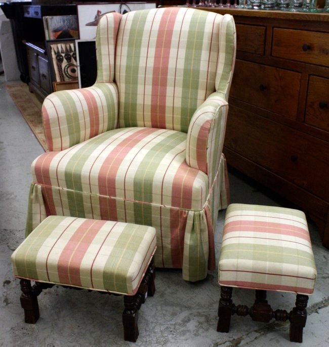 Small Wingback Upholstered Chair w Ottomans (1 of 4)