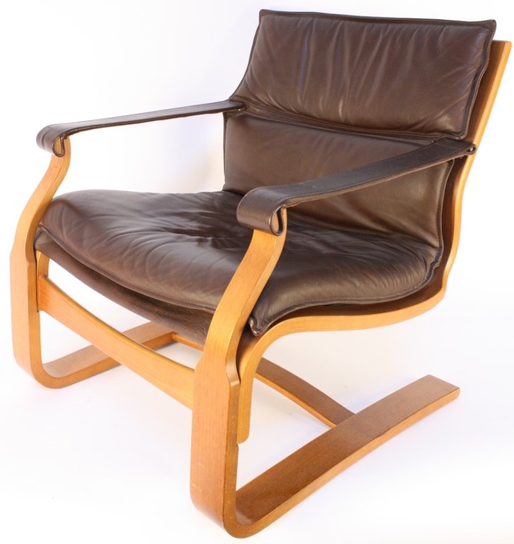 Mid Century Modern Wood and Leather Chair (1 of 8)