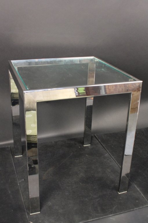Mid Century Modern Chrome and Glass End Table (1 of 3)