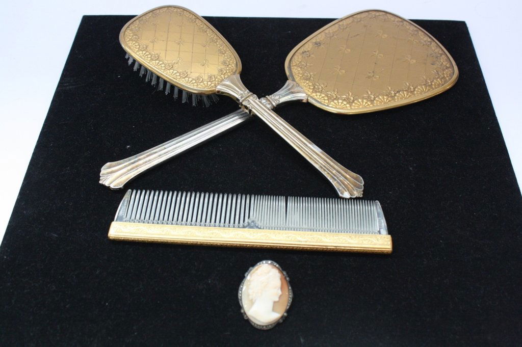 Vintage CAMEO Pin and Ladies Vanity Set (1 of 6)
