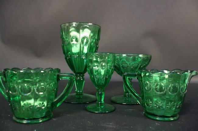 Vintage Green Glassware (1 of 4)